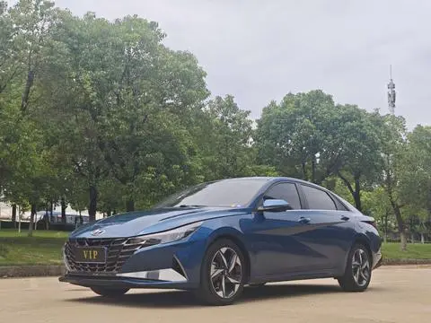 Hyundai Elantra 2022
