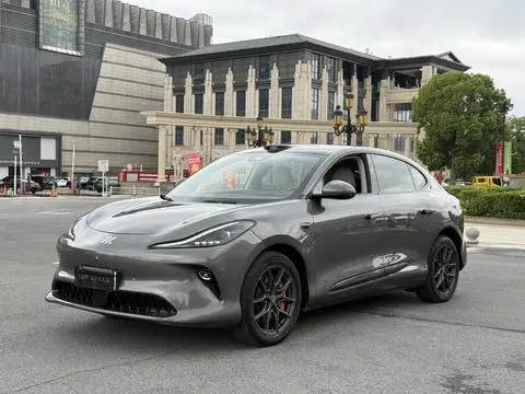 IM Motors 智己LS6 2025