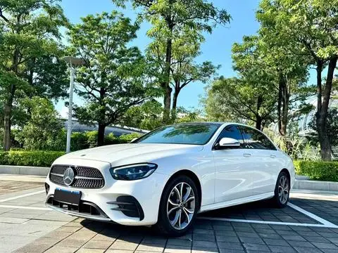 Mercedes-Benz E-Class 2022