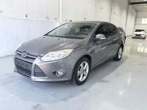 Ford Focus 2012 — фото 1