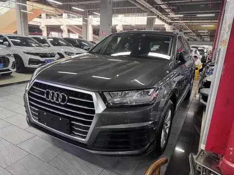 Audi Q7 2019 — фото 1