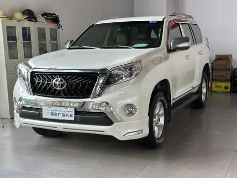 Toyota Prado 2013 — фото 1