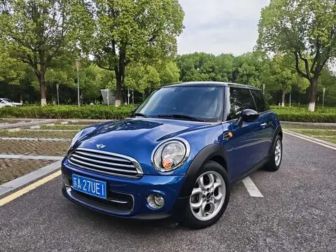 MINI MINI 2011