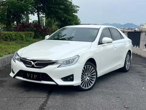 Toyota Reiz 2013