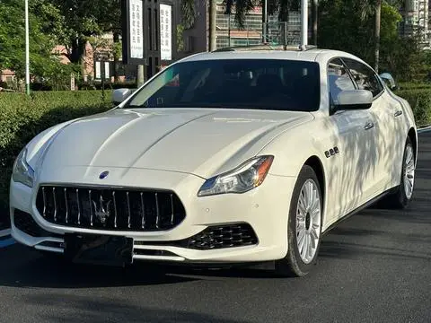 Maserati Quattroporte 2013