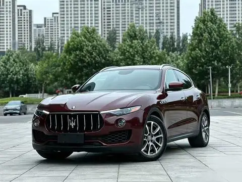 Maserati Levante 2016 — фото 1