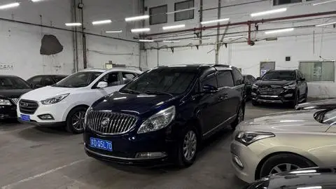 Buick GL8 2013