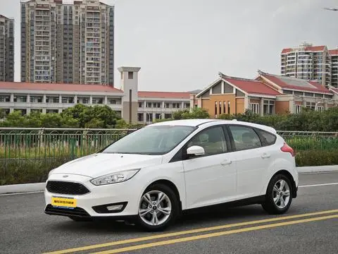 Ford Focus 2017 — фото 1
