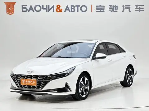 Hyundai Elantra 2022