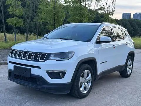 Jeep Compass 2017 — фото 1