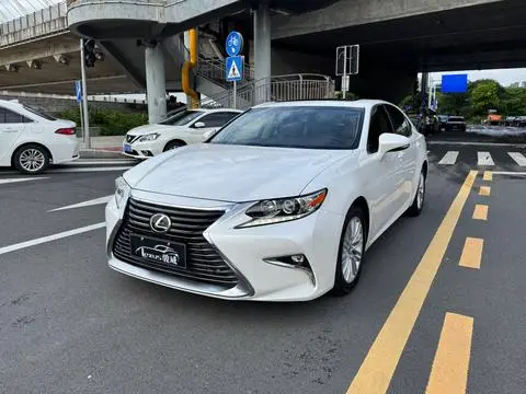 Lexus ES 2015