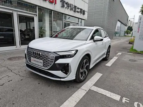 Audi Q4 e-tron 2024