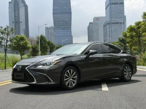 Lexus ES 2018