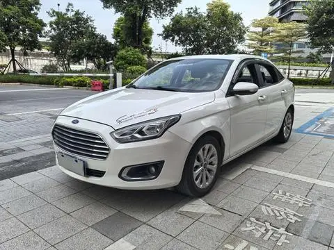 Ford Escort 2015 — фото 1