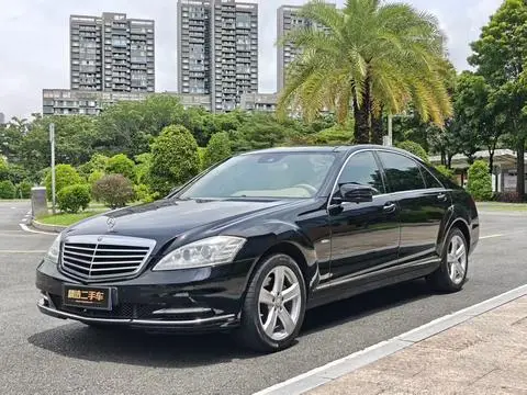 Mercedes-Benz S-Class 2012