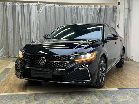 Volkswagen Passat 2023
