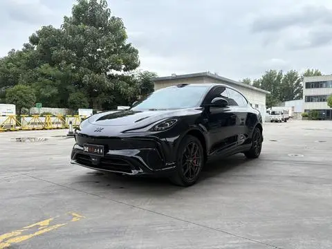 IM Motors 智己LS6 2023
