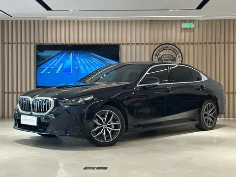 BMW i5 2025