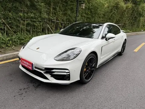 Porsche Panamera 2022