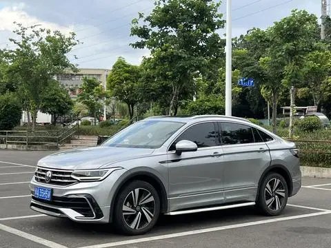 Volkswagen TiguanX 2021