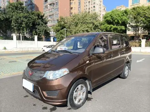 Wuling Hongguang 2016