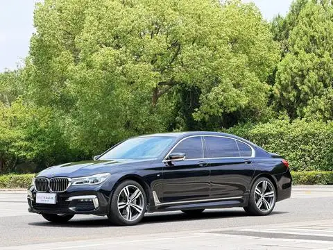 BMW 7 Series 2018 — фото 1