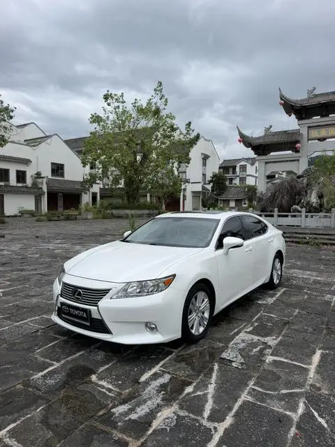 Lexus ES 2014