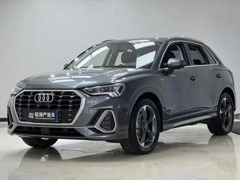 Audi Q3 2022 — фото 1