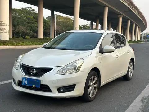 Nissan Tiida 2014