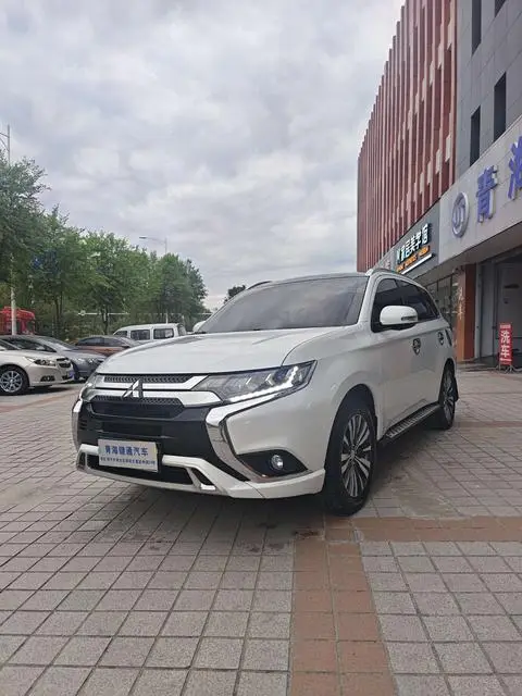 Mitsubishi 欧蓝德 2019