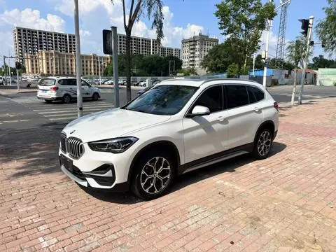 BMW X1 2022 — фото 1