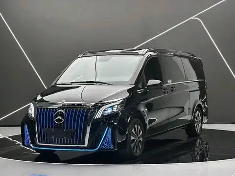 Mercedes-Benz 威霆 2020 — фото 1