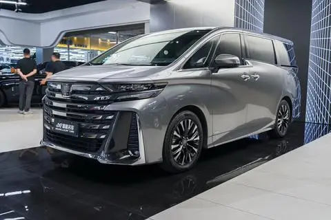 Toyota Alphard 2023
