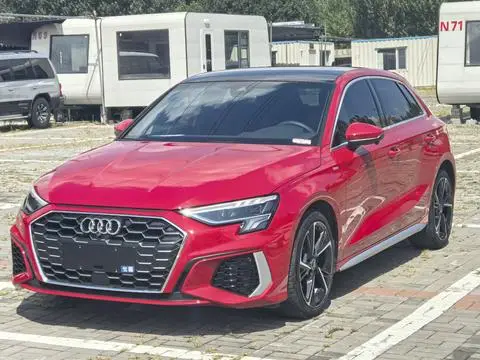 Audi A3 2023 — фото 1