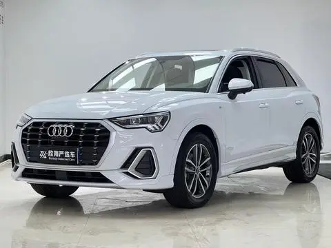 Audi Q3 2023 — фото 1