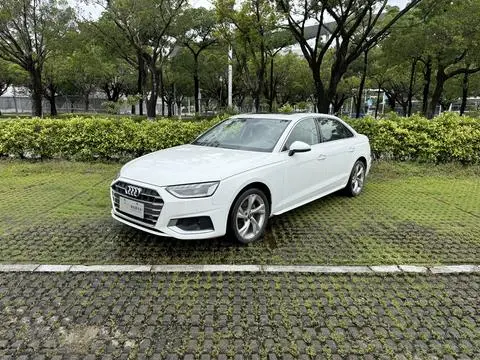 Audi A4L 2020 — фото 1