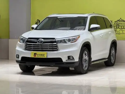 Toyota Highlander 2015 — фото 1