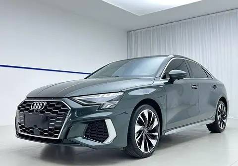 Audi A3 2023 — фото 1
