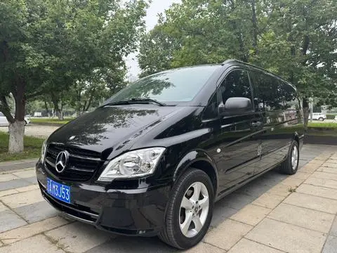 Mercedes-Benz 威霆 2015 — фото 1