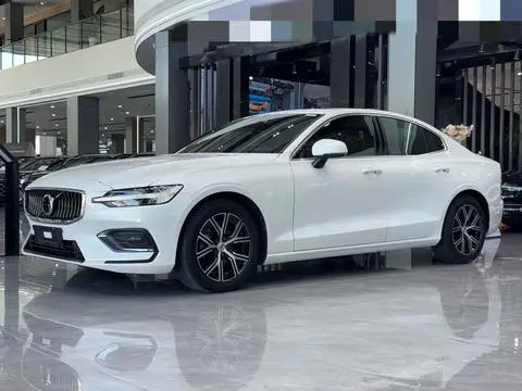 Volvo S60 2024