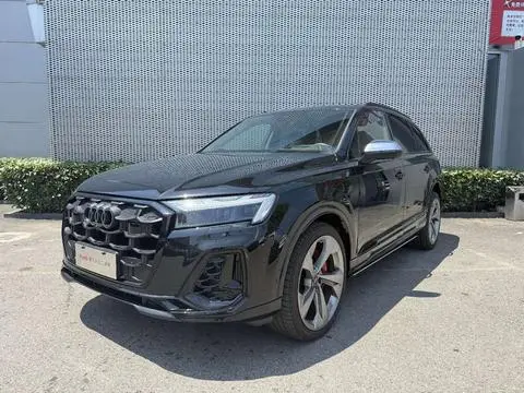 Audi SQ7 2024