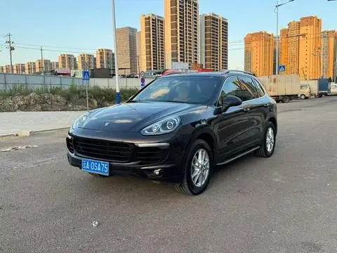 Porsche Cayenne 2015 — фото 1