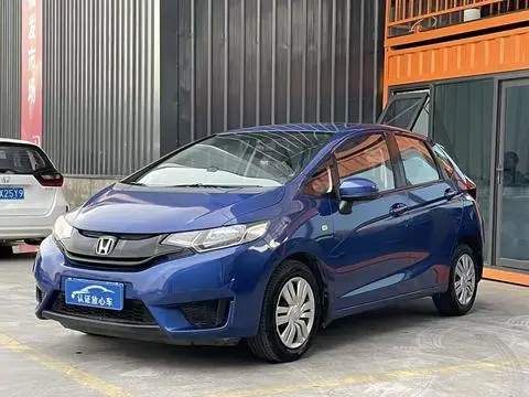 Honda Fit 2016 — фото 1