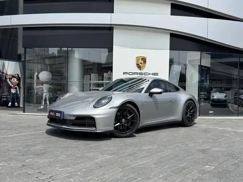 Porsche 911 2025