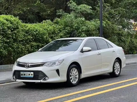 Toyota Camry 2016