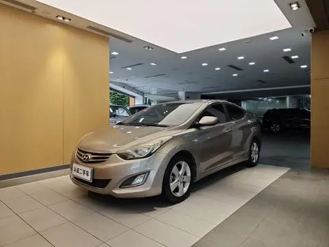 Hyundai Elantra Langdong 2012