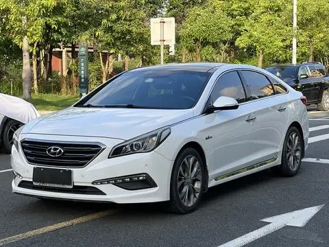 Hyundai 索纳塔九 2015