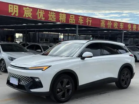 BAIC 魔方 2022