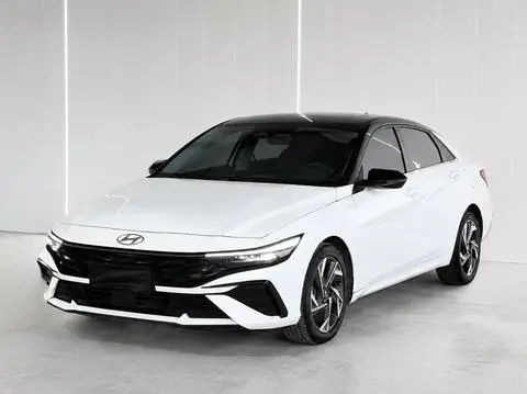 Hyundai Elantra 2023