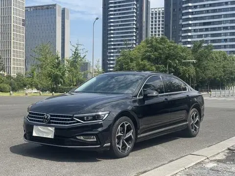 Volkswagen Magotan 2025